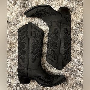 These boots are so cute! I am only selling them because they no longer fit.